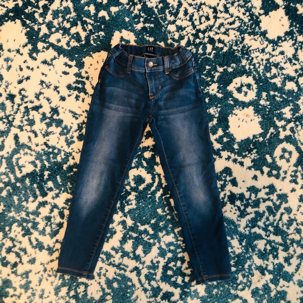 Gap Denim Stretch Jegging girls size 6. Gently used.